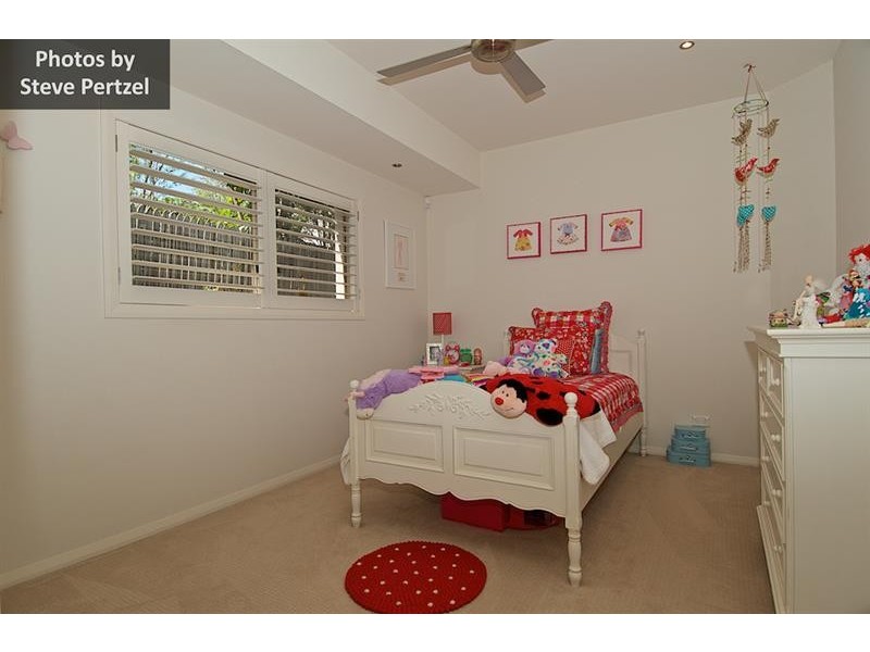 4 Riverdowns Cres, Helensvale QLD 4212