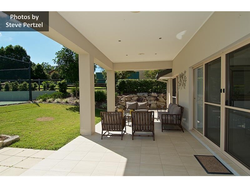 4 Riverdowns Cres, Helensvale QLD 4212