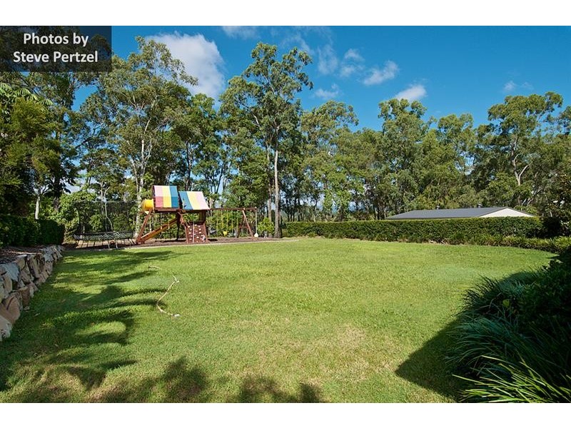 4 Riverdowns Cres, Helensvale QLD 4212