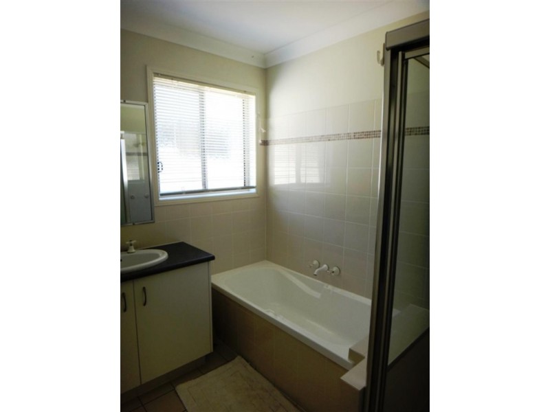 29 Respall  Way, Arundel QLD 4214