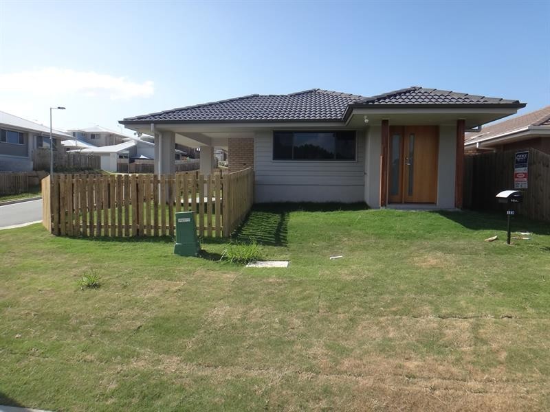 13 Damian Leeding Way, Upper Coomera QLD 4209