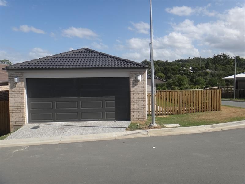 13 Damian Leeding Way, Upper Coomera QLD 4209