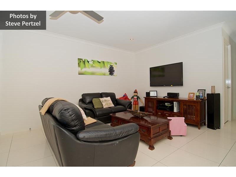 1 Midhurst Ct, Arundel QLD 4214