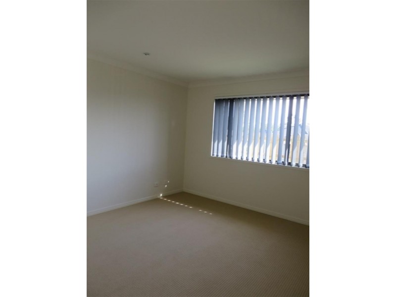 1 Sapphire Pl, Pimpama QLD 4209