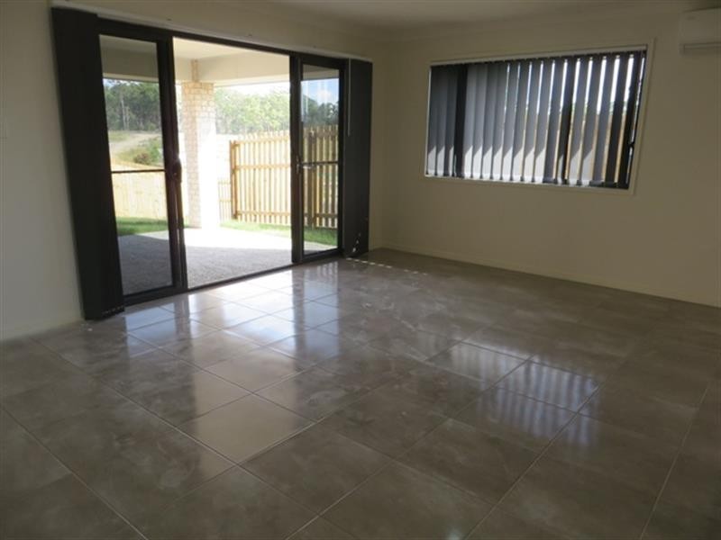 1 Sapphire Pl, Pimpama QLD 4209