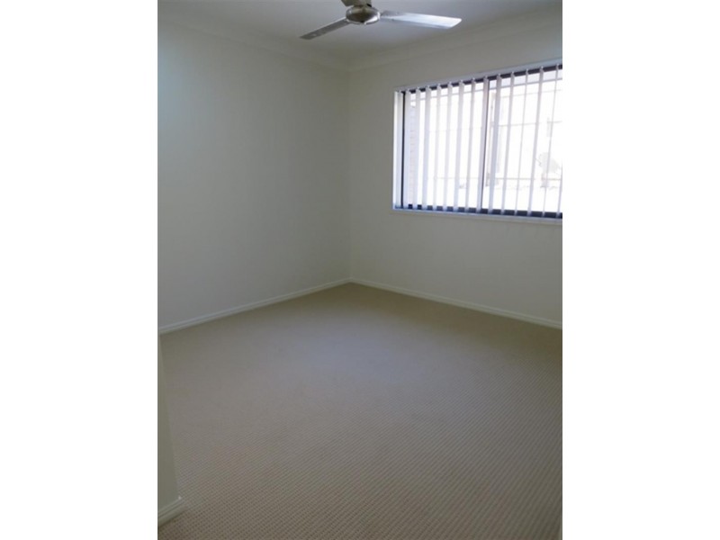 1 Sapphire Pl, Pimpama QLD 4209