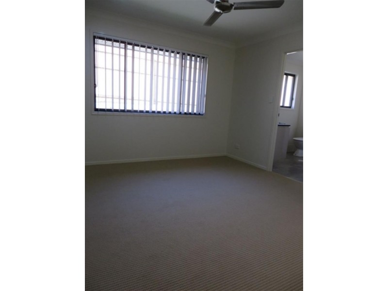 1 Sapphire Pl, Pimpama QLD 4209