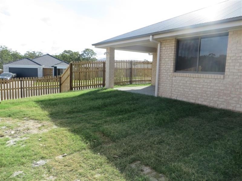 1 Sapphire Pl, Pimpama QLD 4209