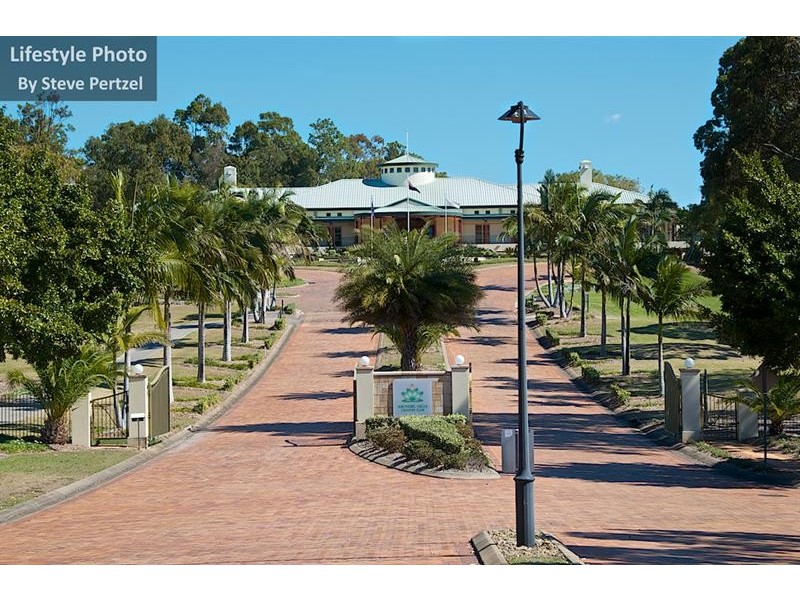 19 Hazel Ct, Arundel QLD 4214