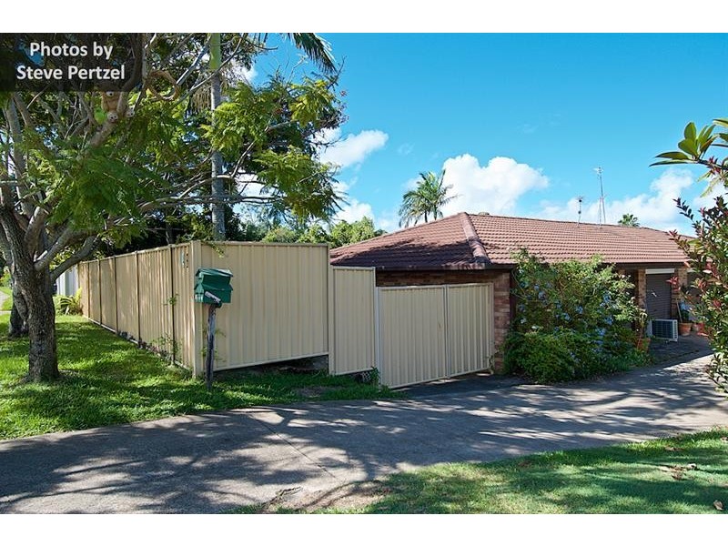 1/181 Olsen Ave, Labrador QLD 4215