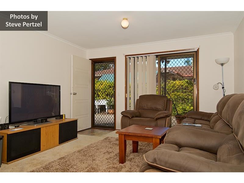 1/181 Olsen Ave, Labrador QLD 4215