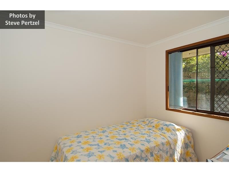 1/181 Olsen Ave, Labrador QLD 4215
