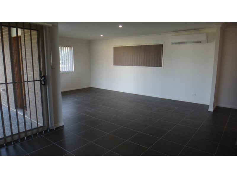 5 Damian Leeding Way, Upper Coomera QLD 4209