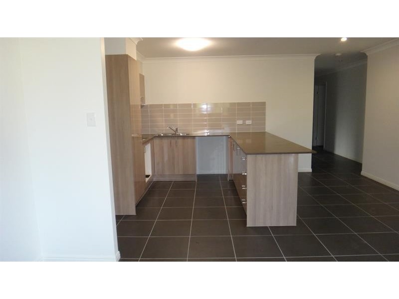 5 Damian Leeding Way, Upper Coomera QLD 4209