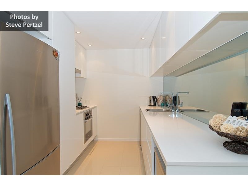 409/15 Compass Dr, Biggera Waters QLD 4216