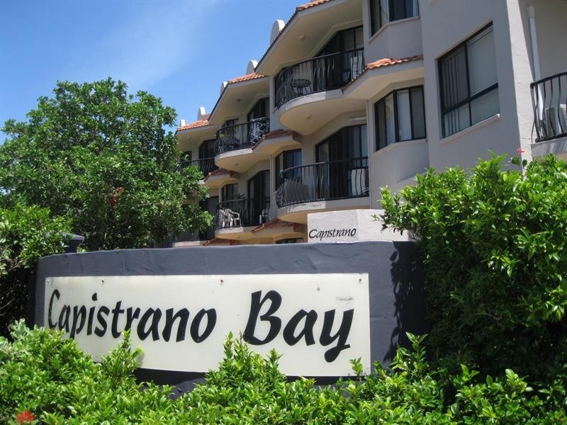 13/2 Broad St, Labrador QLD 4215
