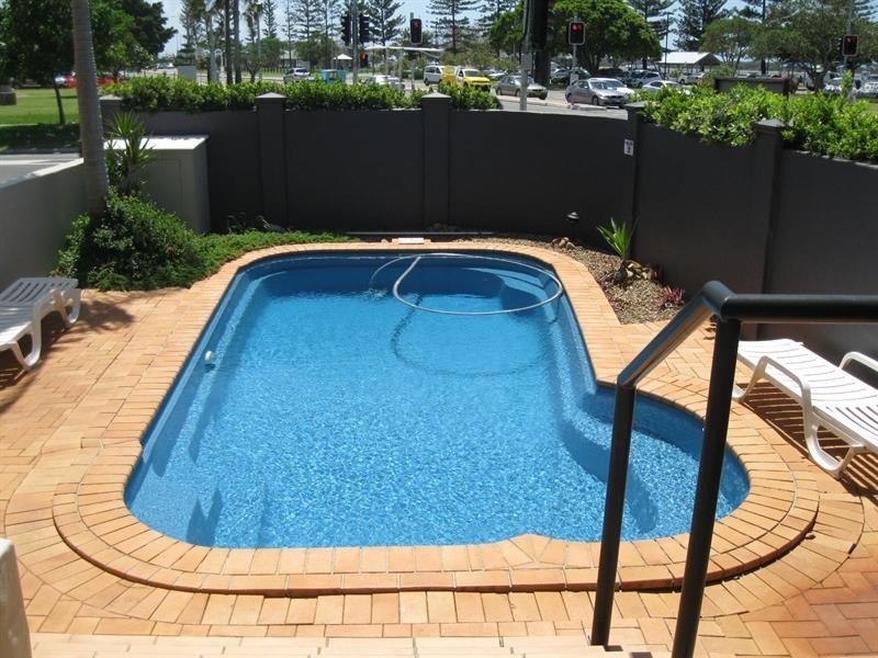 13/2 Broad St, Labrador QLD 4215
