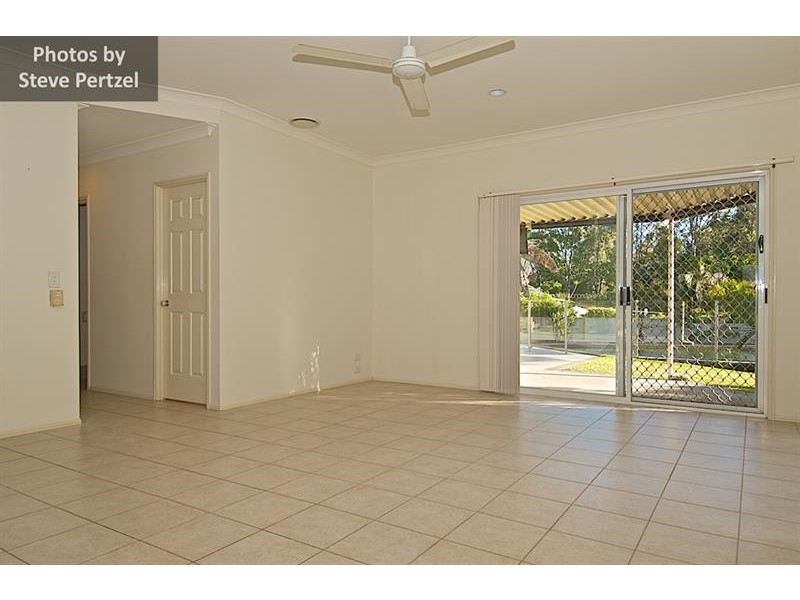 1 Delonix Ct, Arundel QLD 4214