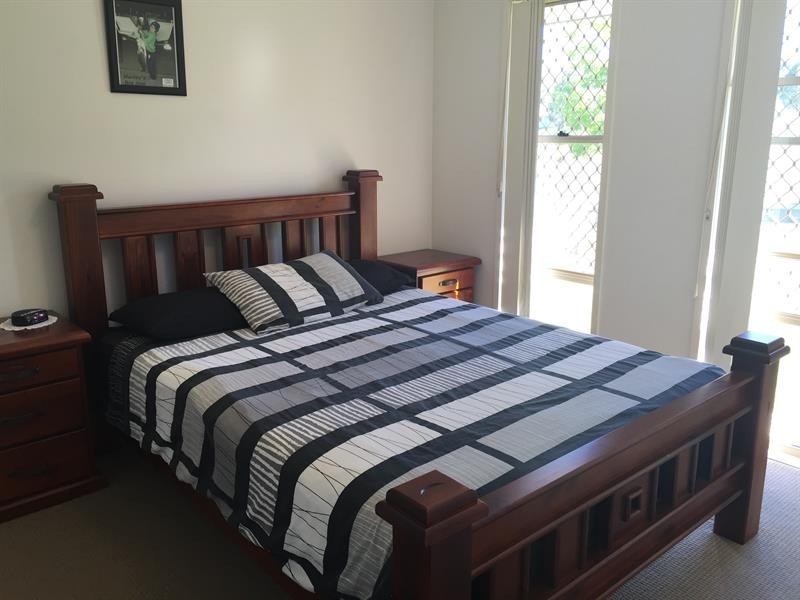 9 Skyline Cct, Windaroo QLD 4207