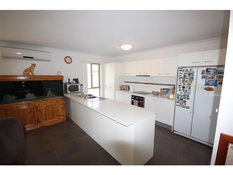 9 Skyline Cct, Windaroo QLD 4207