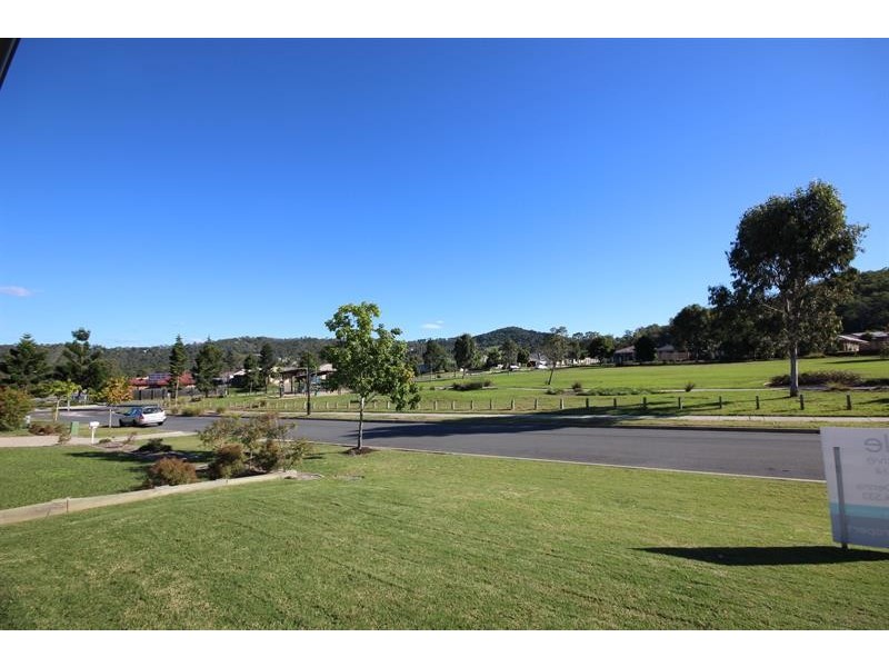 9 Skyline Cct, Windaroo QLD 4207