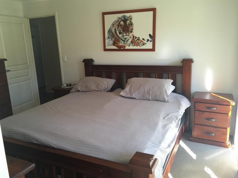 9 Skyline Cct, Windaroo QLD 4207