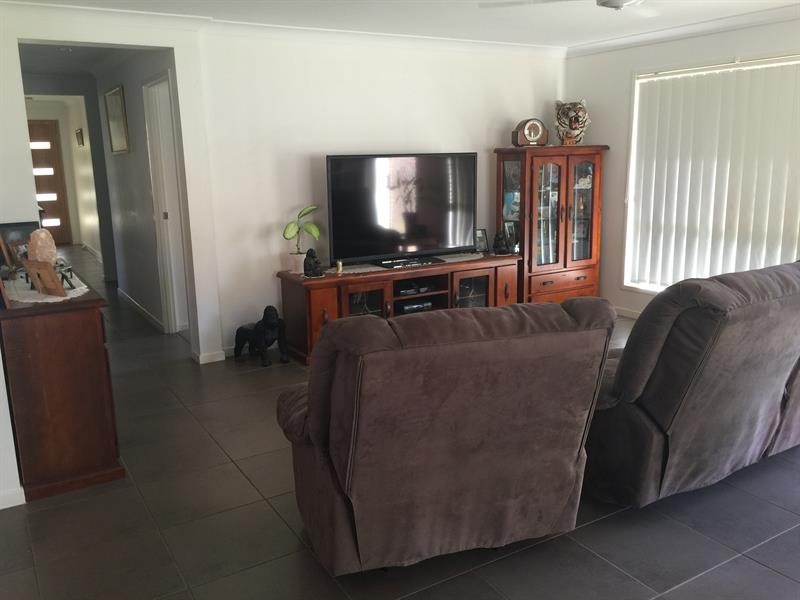 9 Skyline Cct, Windaroo QLD 4207