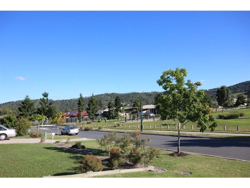 9 Skyline Cct, Windaroo QLD 4207