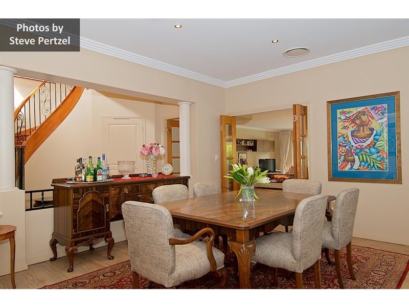 92 Arun Dr, Arundel QLD 4214