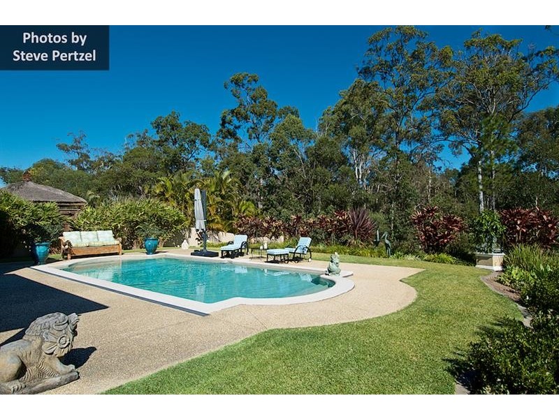 92 Arun Dr, Arundel QLD 4214