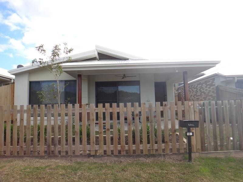 19 Damian Leeding Way, Upper Coomera QLD 4209