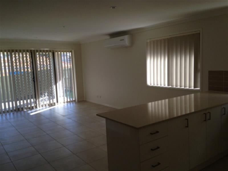 10 Sapphire  Pl, Pimpama QLD 4209