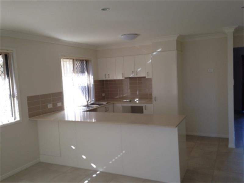 10 Sapphire  Pl, Pimpama QLD 4209