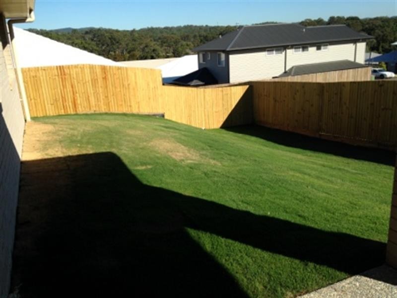 10 Sapphire  Pl, Pimpama QLD 4209