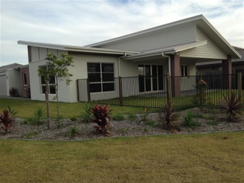 2 Undarra St, Pimpama QLD 4209