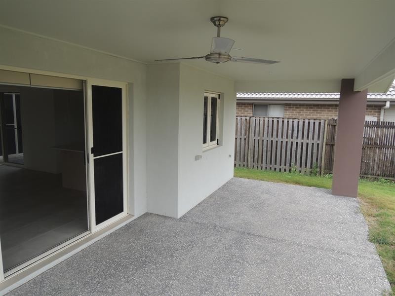2 Undarra St, Pimpama QLD 4209