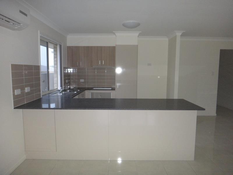 11 Jotown Dr, Coomera QLD 4209