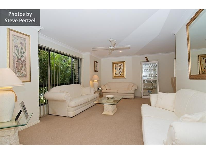 47 Golden Bear Dr, Arundel QLD 4214