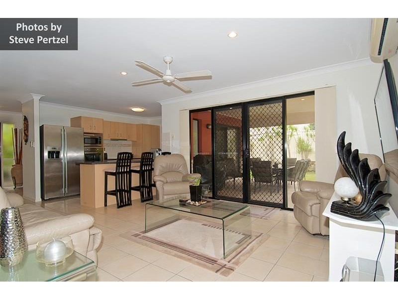 47 Golden Bear Dr, Arundel QLD 4214
