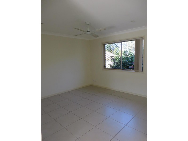 1/10 Amaray Dr, Upper Coomera QLD 4209
