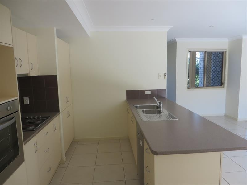 1/10 Amaray Dr, Upper Coomera QLD 4209