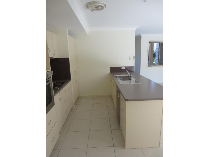 1/10 Amaray Dr, Upper Coomera QLD 4209