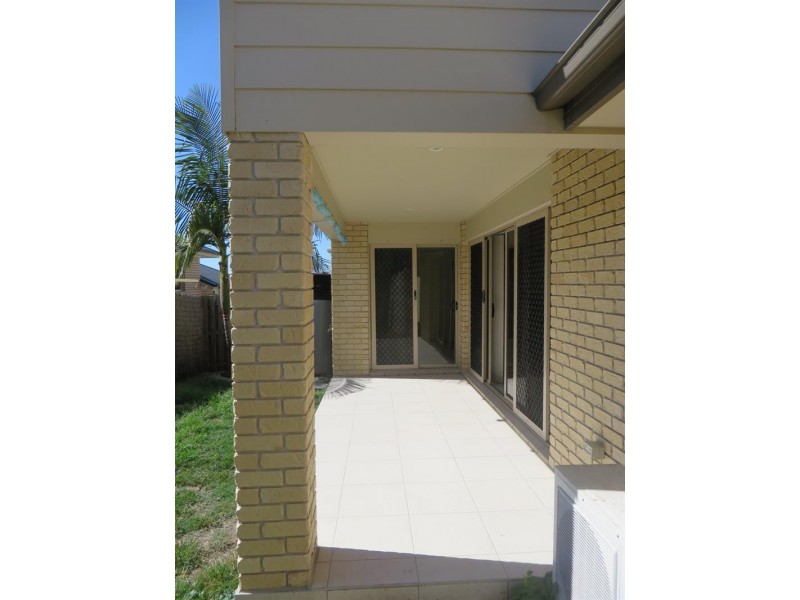 1/10 Amaray Dr, Upper Coomera QLD 4209