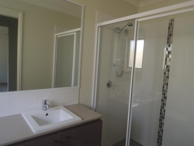 24 Charles Ave, Pimpama QLD 4209