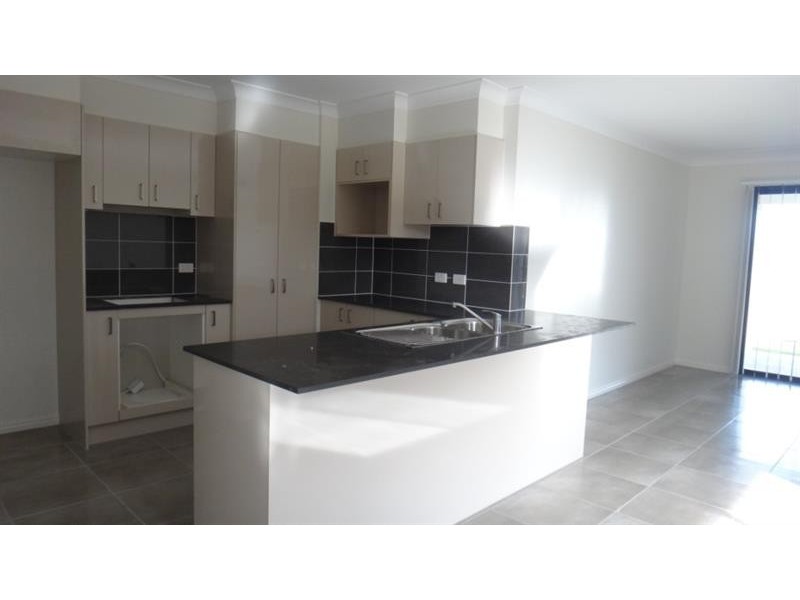 14 Wesley Way, Gleneagle QLD 4285