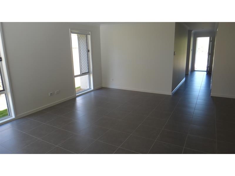 3 Tian Cres, Upper Coomera QLD 4209