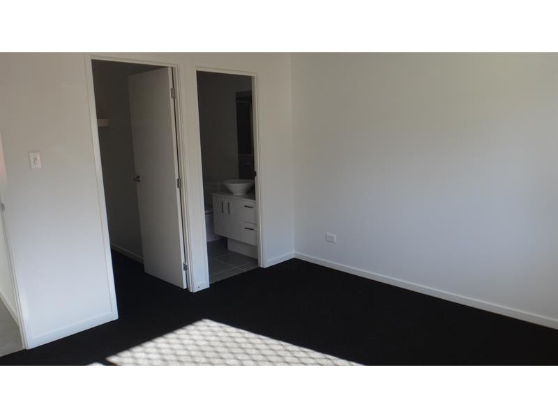 3 Tian Cres, Upper Coomera QLD 4209