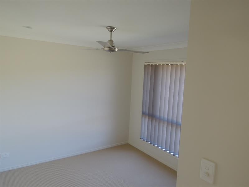 5 Sunstone Ave, Pimpama QLD 4209