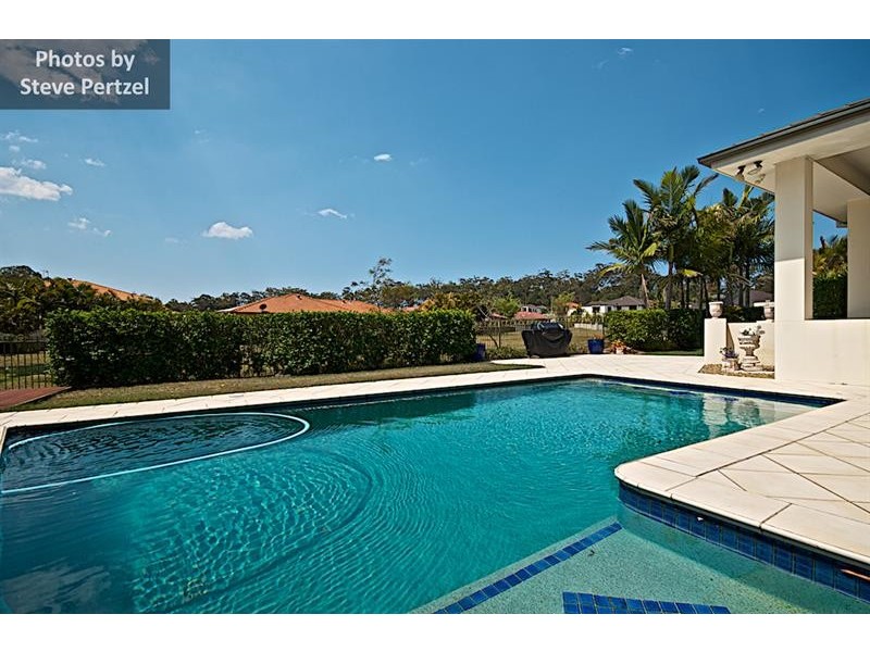 13 Midhurst Ct, Arundel QLD 4214