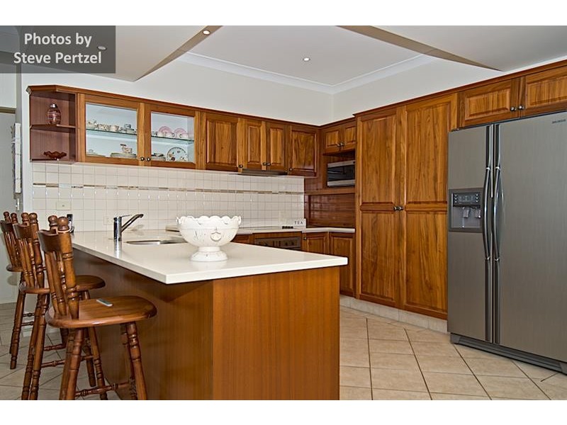 13 Midhurst Ct, Arundel QLD 4214